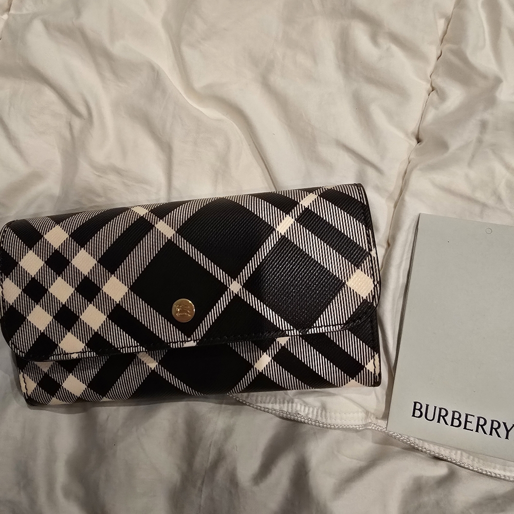 Burberry Black and White Checkered Continental Wallet NWT
